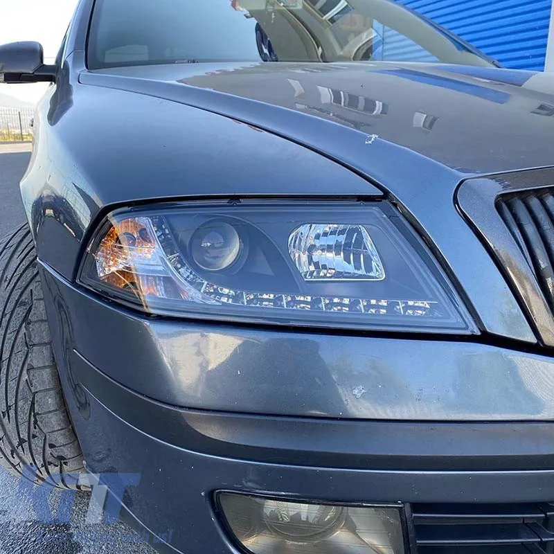 Headlights Set suitable for Skoda Octavia 1Z 04-08 DRL Black H7/H1 Sonar