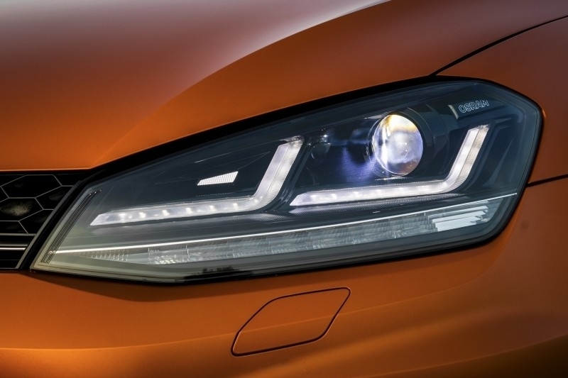 Osram LED Scheinwerfer für Golf 7 VII 1217 LED FLOWING Chrome Xenon & Halogen