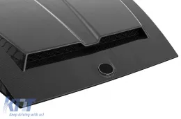 Pacchetto di design B900 con aggiunte in carbonio e cerchi da 22