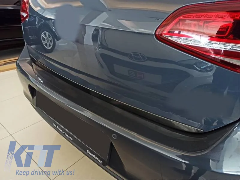 Trunk Protector - Decorative suitable for VW Golf VII (7) 2013-2020 Stick-on Glossy Black