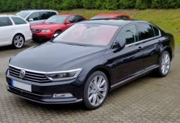 VW Passat B8 3G 15-18 R-Line Design lökhárító, fényszórómosóval és dinamikus irányjelzővel-image-6043419